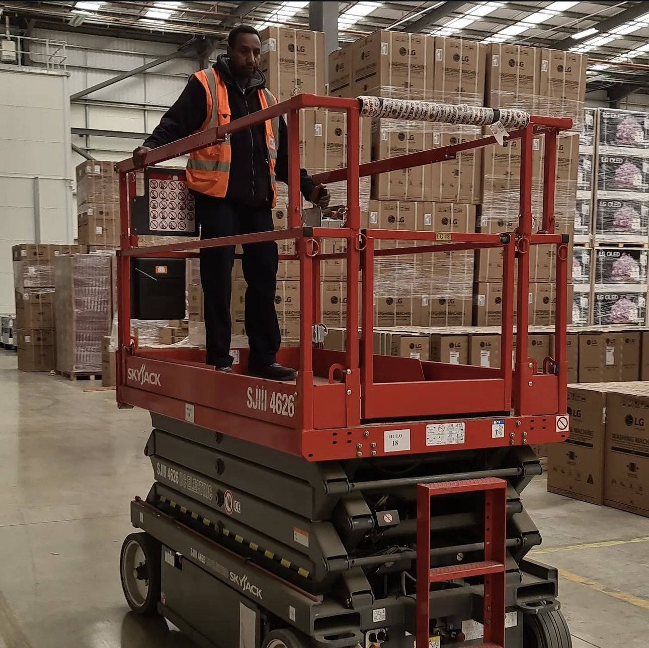 Autumn Rush Prep: Why Warehouses Across Birmingham & Leicester Are Recruiting Now